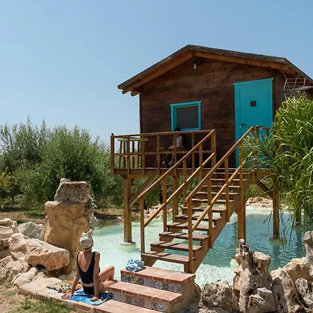 منزل ريفي Masseria Usamborgia نوتو
