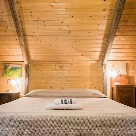 منزل ريفي Masseria Usamborgia